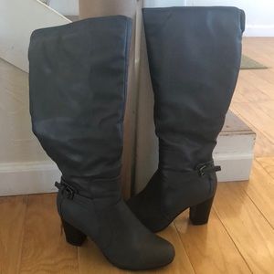 Womens boots - grey